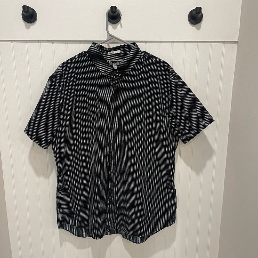 Express Fitted Men’s short sleeve button down shirt